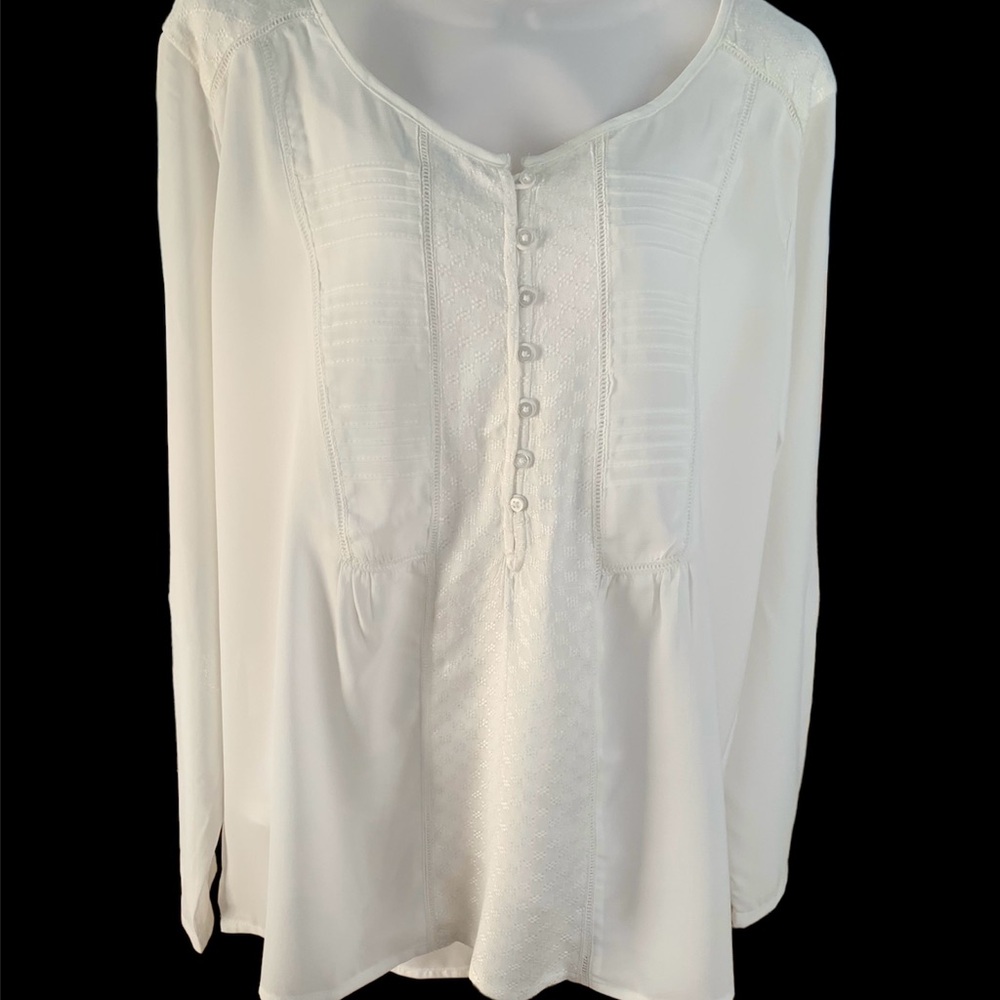 NWT, SILVER JEANS CO, Ivory Colored Top, Large.